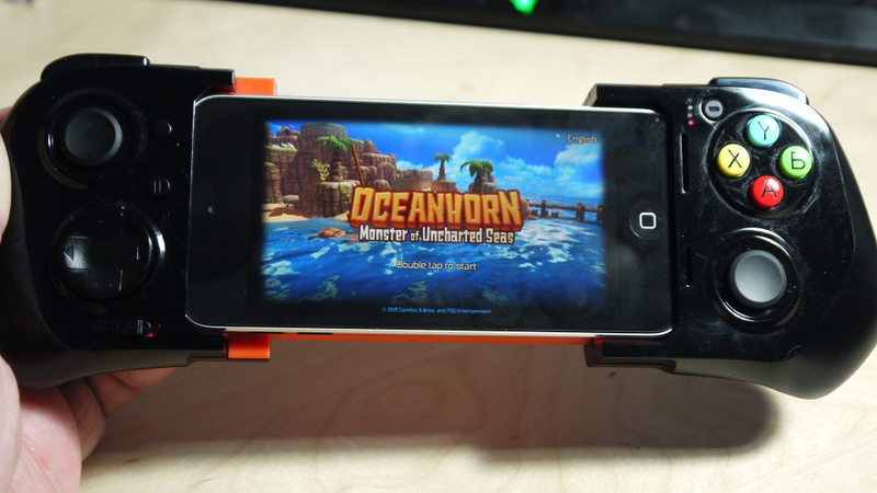 Illustration for article titled The First Official iOS Game Controller Is Here. It's Okay.
